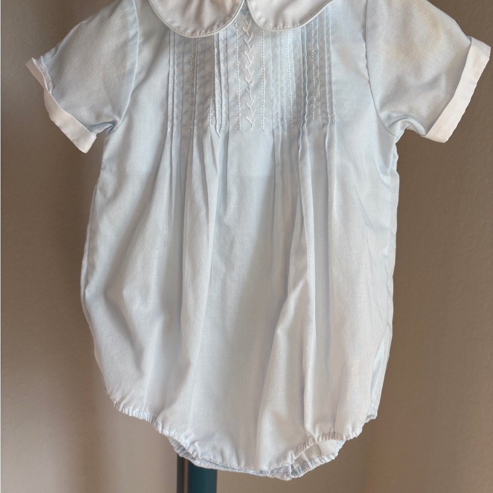 Classic bubble romper with Rounded Collar, hand embroidered details